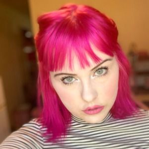 Meet your Posher, Zelie